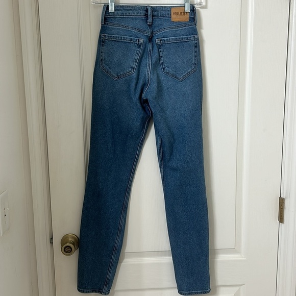 Hollister Curvey High Rise Mom Skinny Jean Sz OOL/W23L29 - Picture 12 of 13